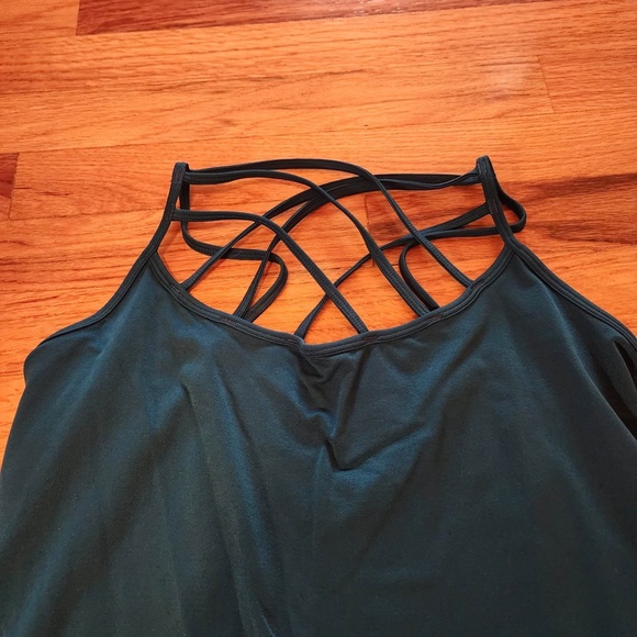 Zenana Outfitters Seamless Forest Green Camisole 1X/2X - Picture 2 of 4